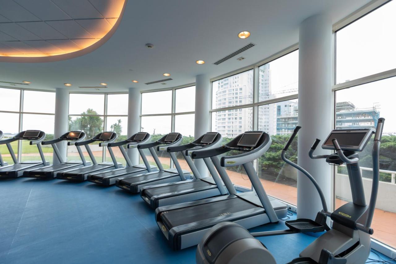 Enjoy Punta Del Este Eksteriør billede A row of treadmills
