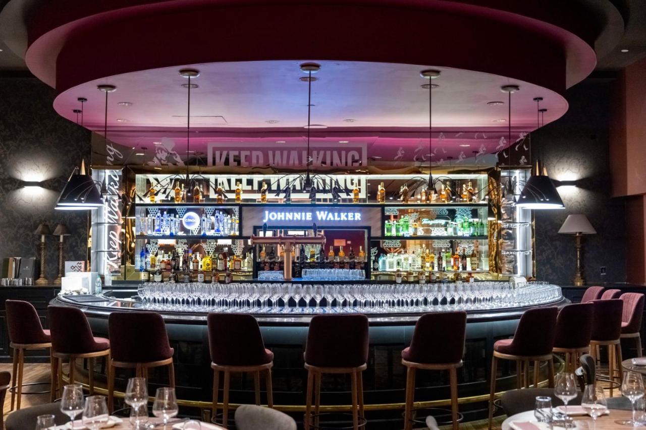 Enjoy Punta Del Este Eksteriør billede The bar at the Johnnie Walker House in London
