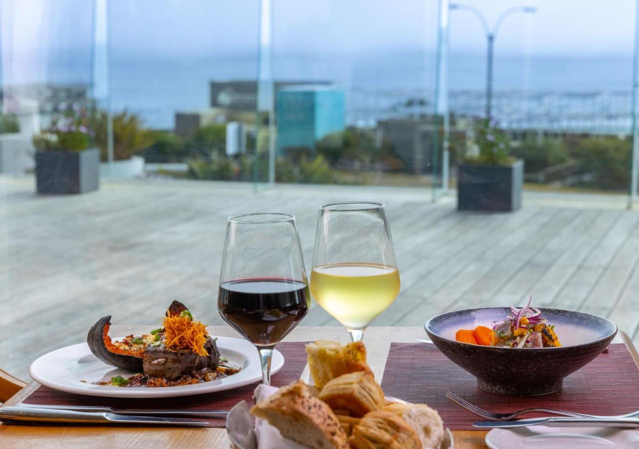 Enjoy Punta Del Este Eksteriør billede Tapas at a restaurant in Spain