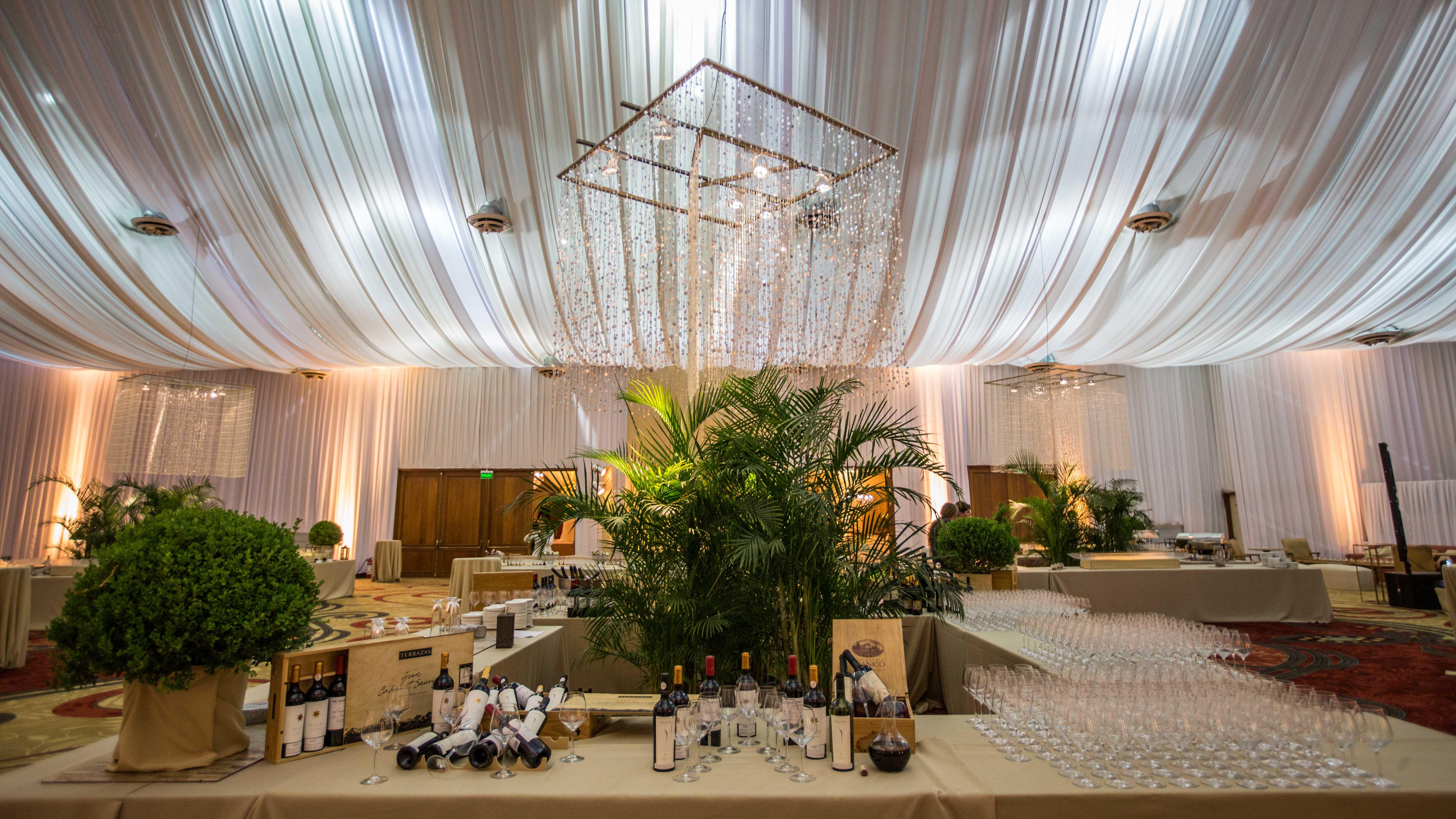 Enjoy Punta Del Este Eksteriør billede The interior of the tent at the 2011 event